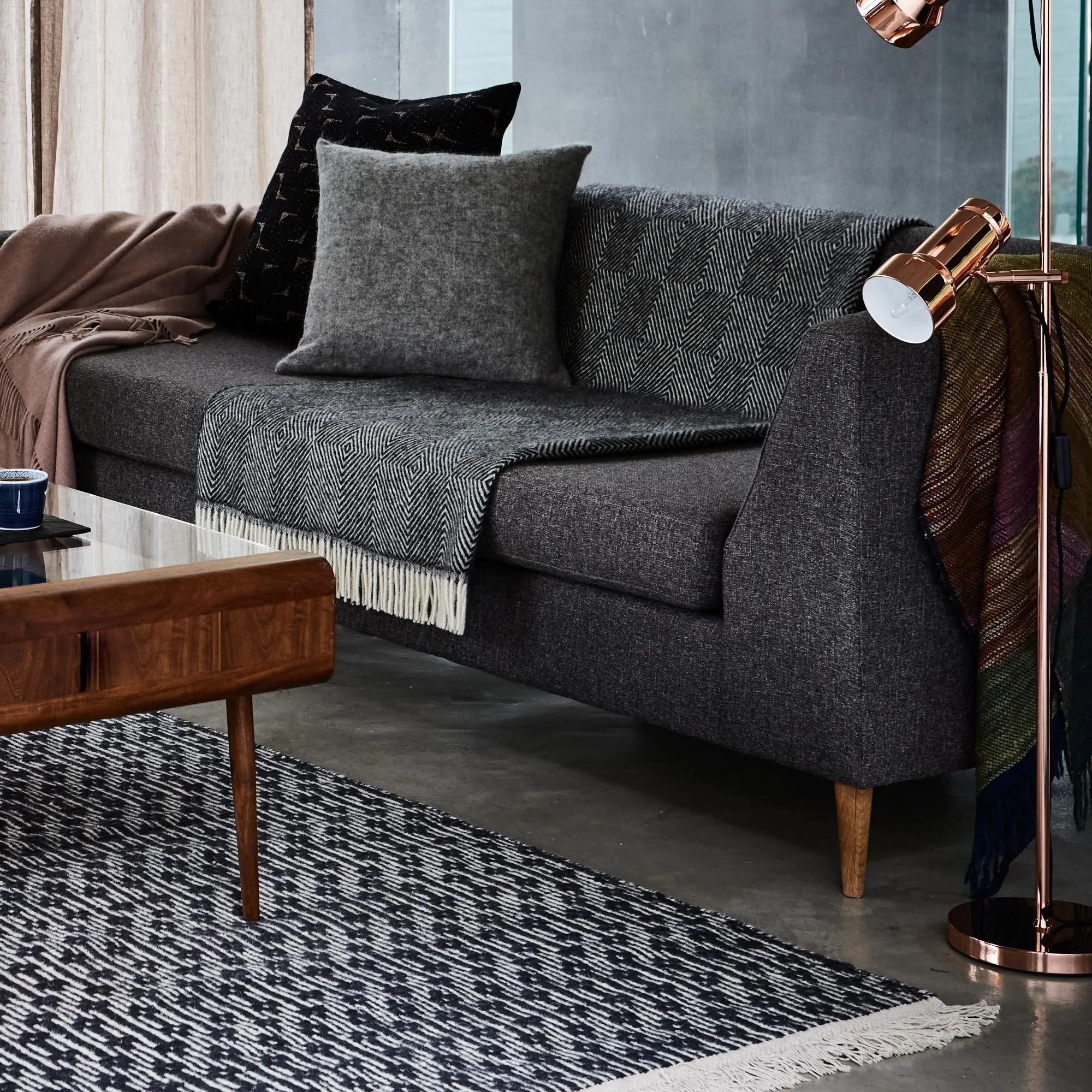 Lumaco Rug [Charcoal/Off-white]