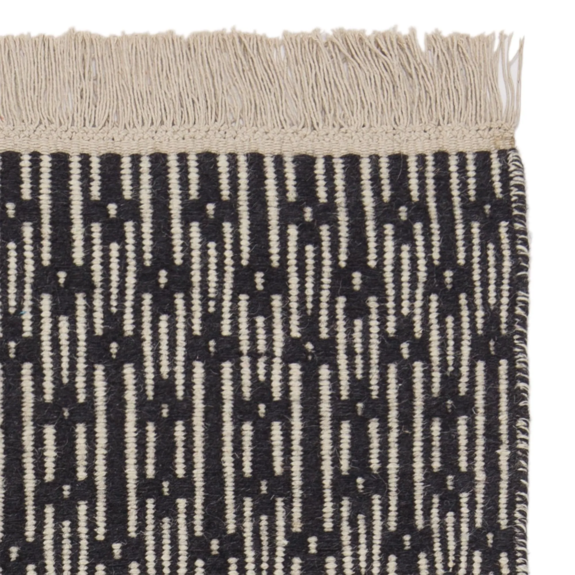 Lumaco Rug [Charcoal/Off-white]