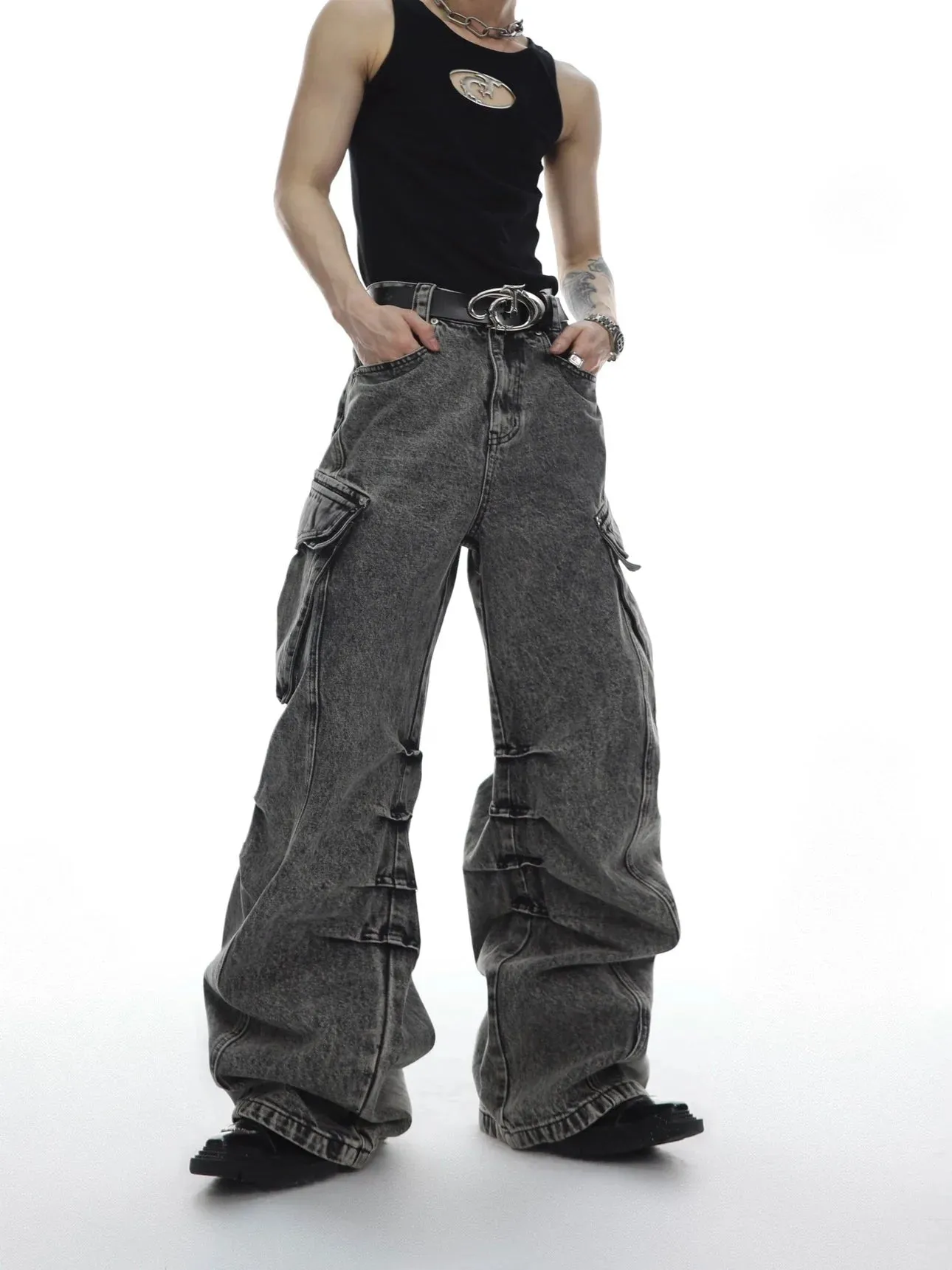 Men's Distressed Washed  Wide-LegJ eans with Oversized Pockets
