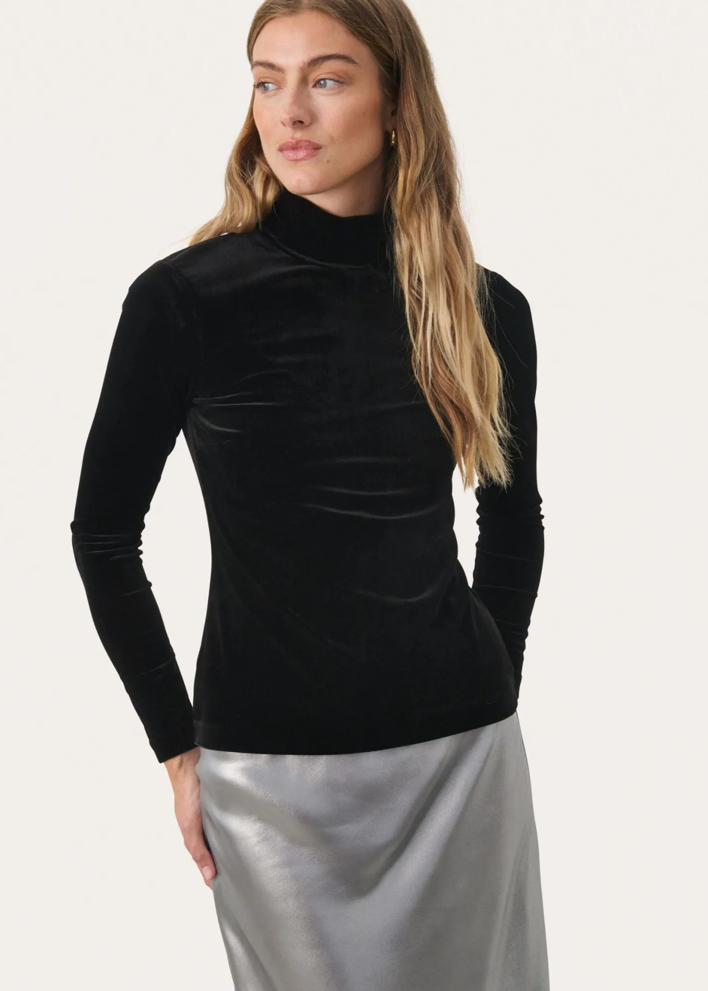 Part Two Mone Velvet Turtleneck