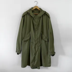 Vintage 1950s U.S. Army M-1951 Hooded Fishtail Parka Shell Jacket